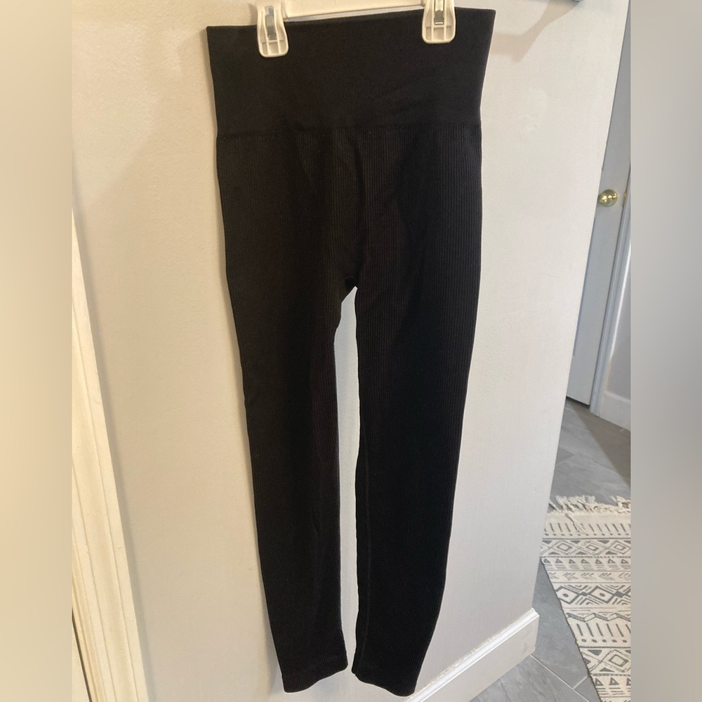 Aerie chill. Play. Move. high waisted ribbed legging black size medium